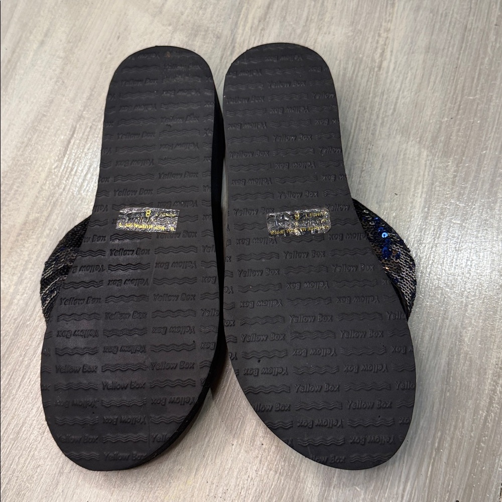 Yellow Box Black and White Logo Design - Picture 2 of 5